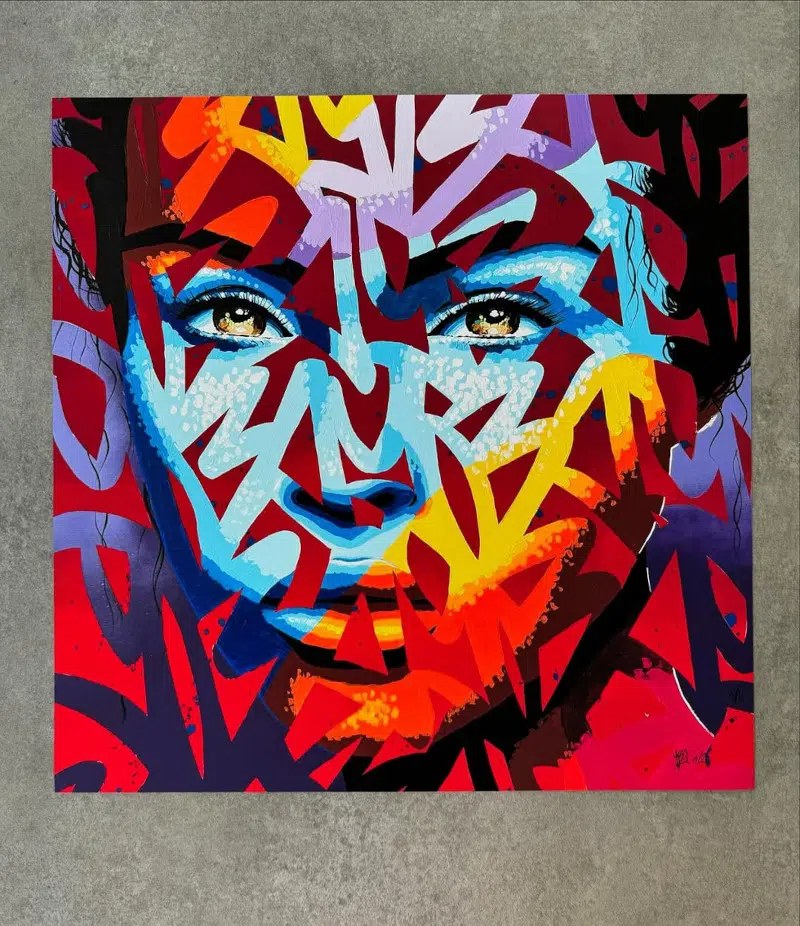 Graffiti-evoking portrait of a woman by Yoann Bonneville